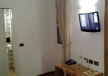 Hotel Lauro Gravedona 3*,